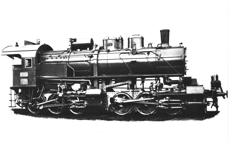  Parný rušeň 651.050 MÁV, neskôr 623.0 ČSD. Bez tendra. Pohľad zprava. Anon., cca 1910. 147 x 95. Pohľadnica Pressfoto Praha 