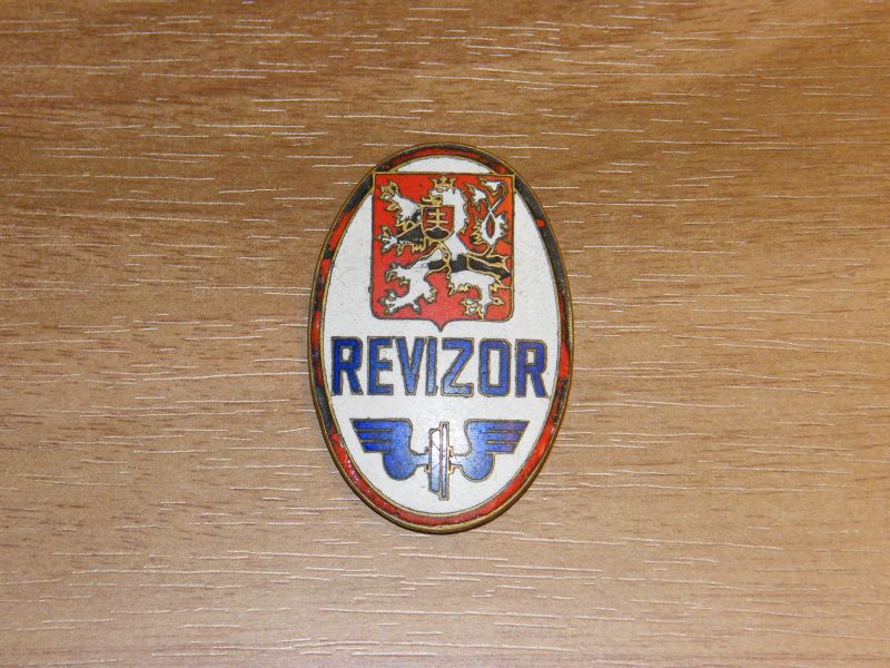 Odznak s nápisom REVIZOR