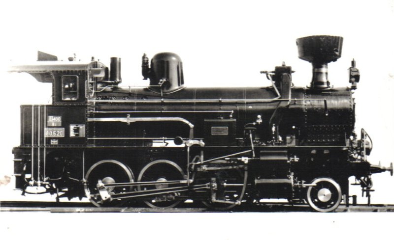  Parný rušeň 60.520 KKStB, neskôr ČSD 334.140, bez tendra. Pohľad zprava. Anon., 1908. 147 x 80. Pohľadnica - Pressfoto Praha. 