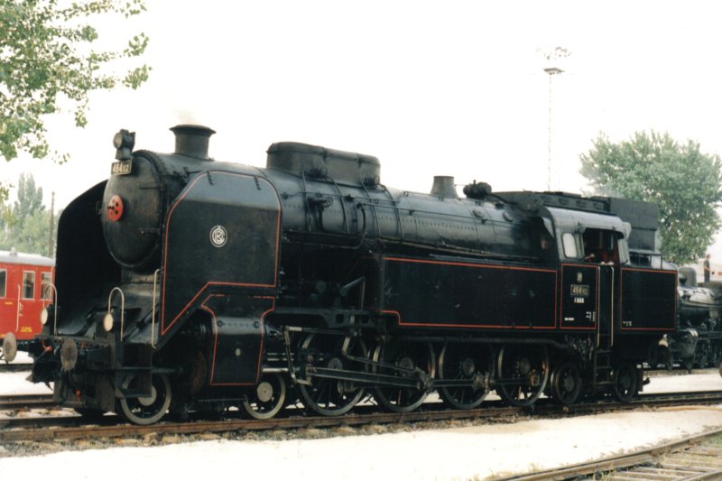 Parný rušeň 464.102