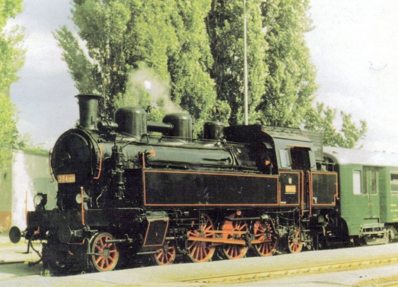  Parný rušeň 354.1217 + Bai v žst. Brno - Slatina. Pohľad zľava zpredu. Foto: M. Venclík, 17.9.1993. 148 x 105, COLOR 