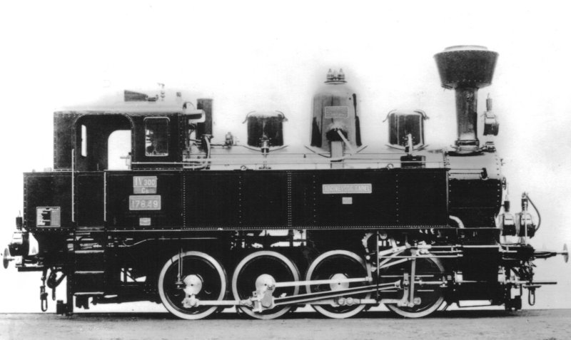  Parný rušeň 178.49 KKStB, neskôr 422.025 ČSD. Pohľad zprava. Anon., 1907. 147 x 93. Pohľadnica Pressfoto Praha 