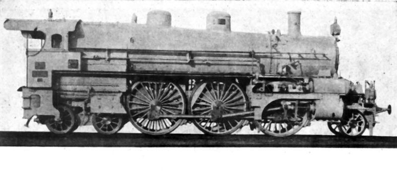  Parný rušeň 310.300 KKStB bez tendra. Pohľad zprava. Foto: Anon., cca 1918. Repro: K. Vaculovič. 166 x 61 